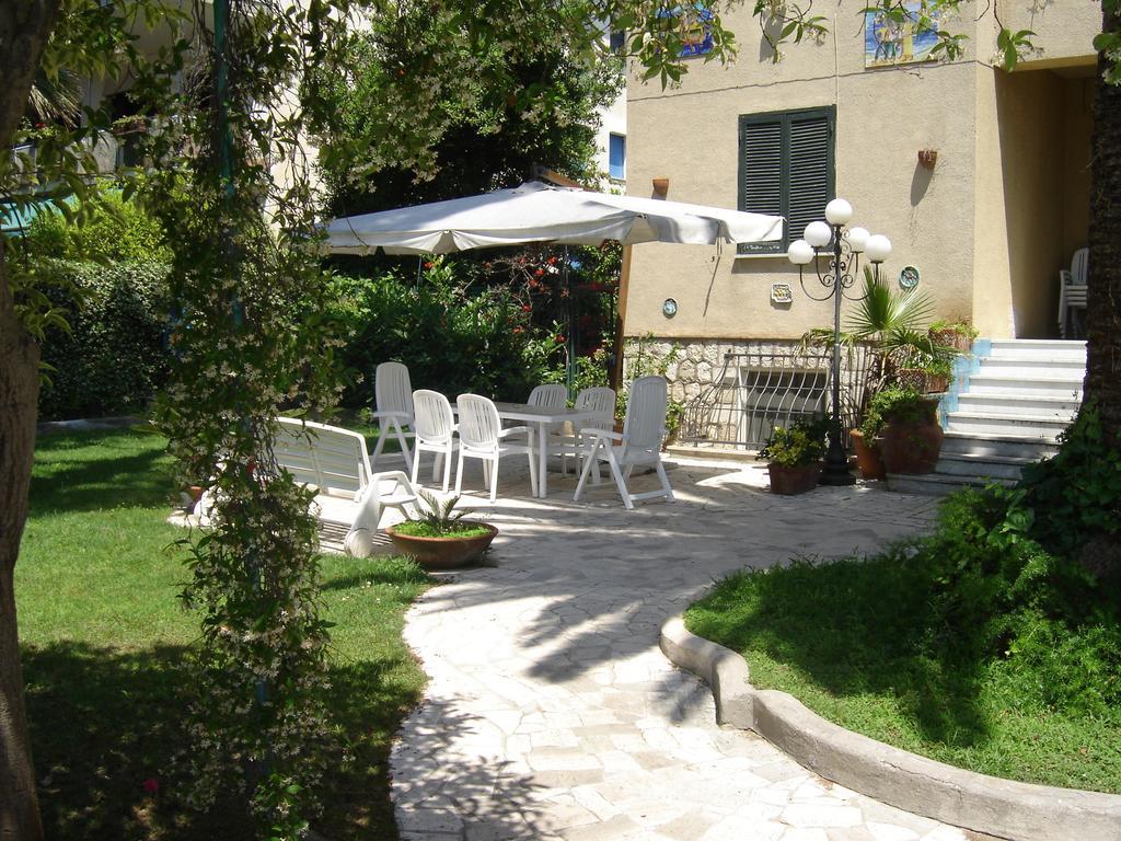 B&B Villa Fantasia Gaeta Exterior photo